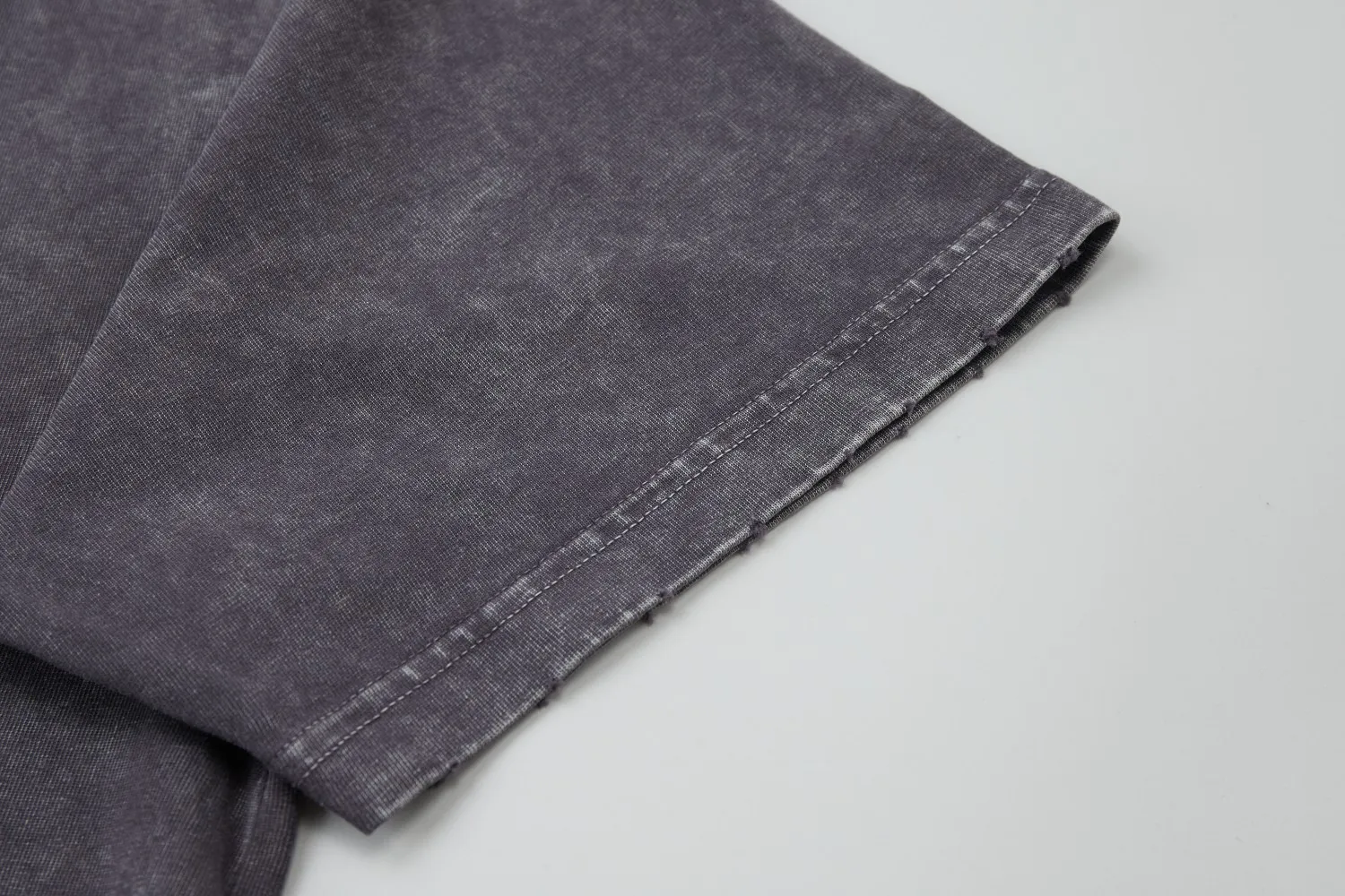 🅿️230 ✨CH✨🆕25SS spring and summer new style Crow ✝ embroidered short-sleeved frame Light luxury essential item for daily commuting for men and women Correct version Welcome to compare Detailed features · 280g 100% pure cotton double yarn jersey fabric · Custom dyed in the same vat, special thickened 32 count double-ply 1X1 thread · Imported Australian pearlescent diamonds✝patterns➕hardware nuts are stamped at high temperature. Ready-made garments are dyed and then faded and fried with snowflakes and frayed. Then washed to make them look old. General washing improves the effect · Double-needle sewing and seam-crossing process · Original main mark washed tag brand moisture-proof paper packaging Color: black/rock coffee/green/red/blue Size: S/M/L/XL